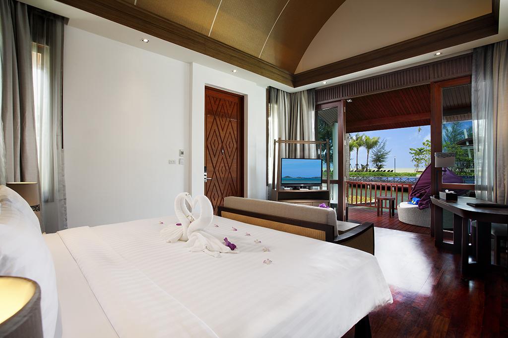 Graceland Khaolak Beachfront Resort Као Лак Екстериор снимка