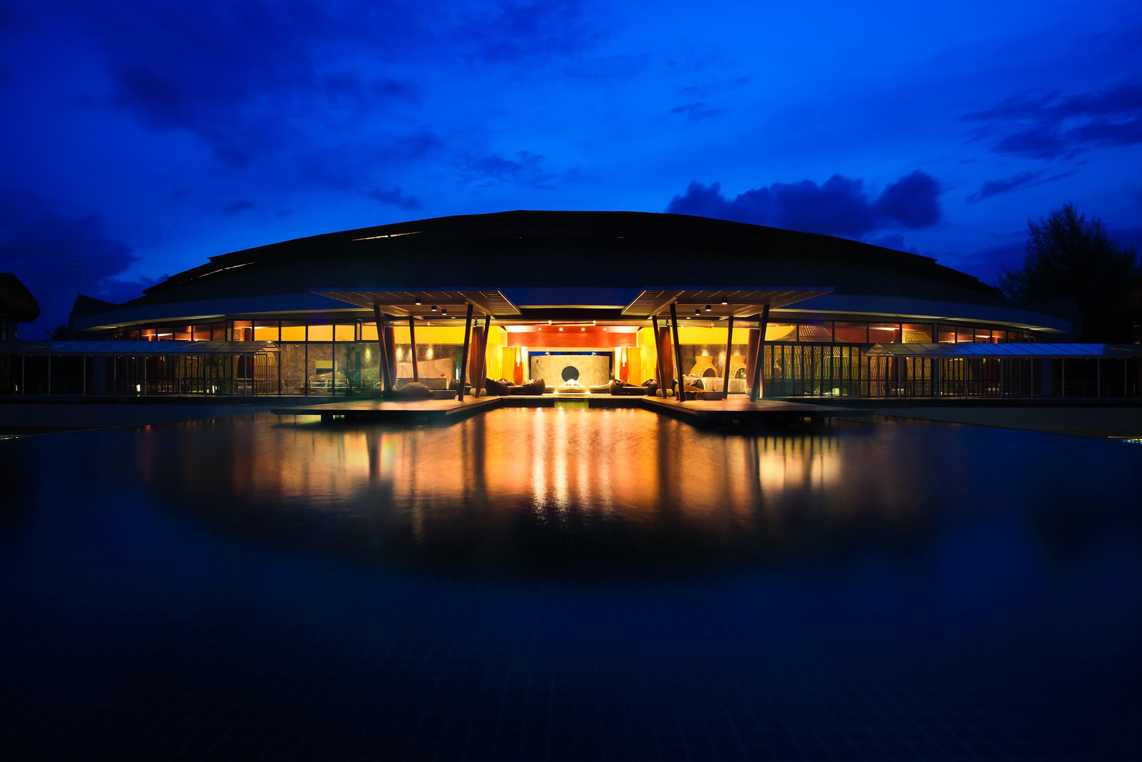 Graceland Khaolak Beachfront Resort Као Лак Екстериор снимка