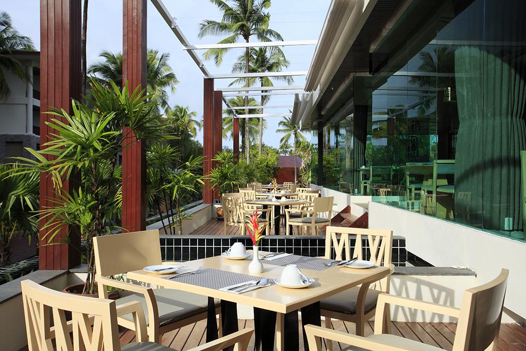 Graceland Khaolak Beachfront Resort Као Лак Екстериор снимка