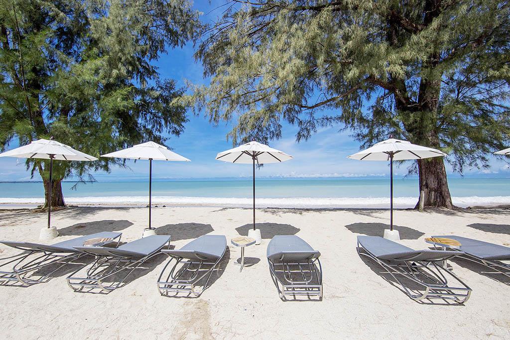 Graceland Khaolak Beachfront Resort Као Лак Екстериор снимка