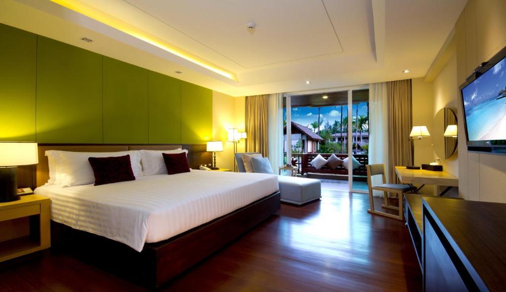 Graceland Khaolak Beachfront Resort Као Лак Стая снимка