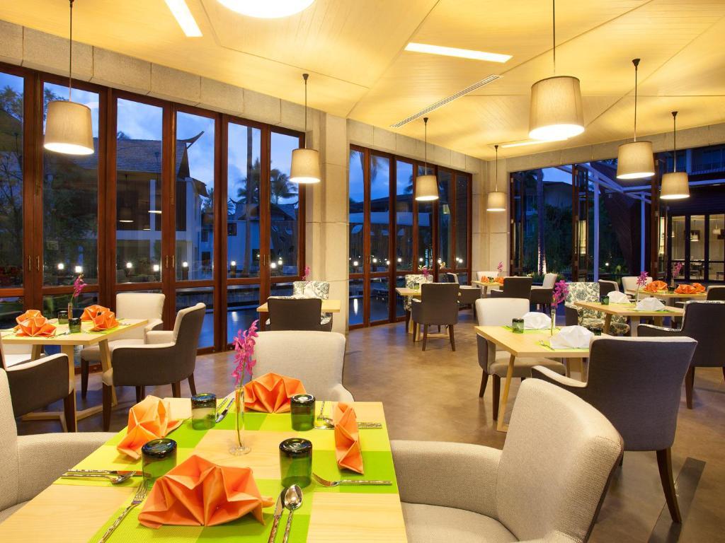 Graceland Khaolak Beachfront Resort Као Лак Екстериор снимка
